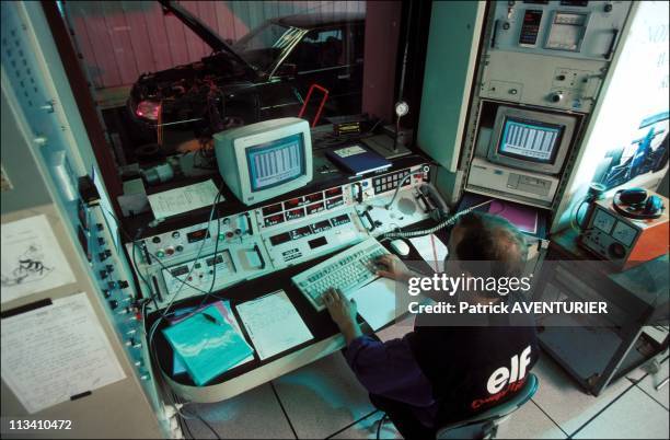 1992 Computer 417 Computer 1992 Stock Photos, High-Res Pictures, and Images - Getty ...