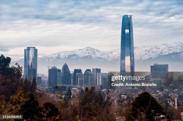 santiago de chile - santiago chile skyline stock pictures, royalty-free photos & images