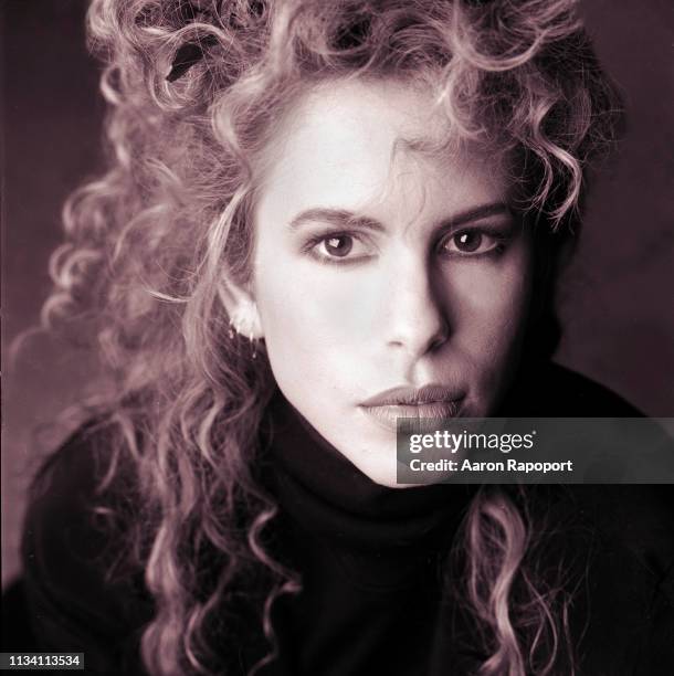 Los Angeles Singer and songwriter Vonda Shepard poses for a portrait circa 1989 in Los Angeles, California