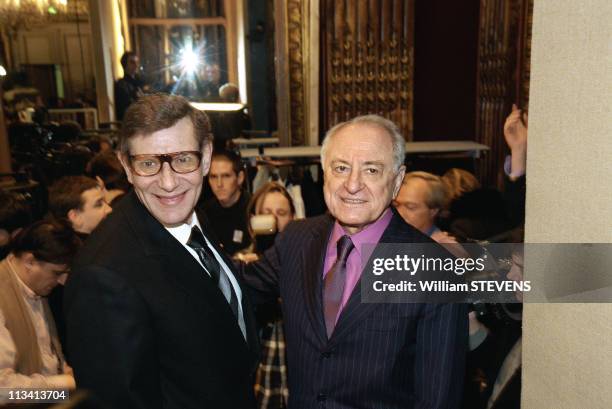 People At Yves Saint Laurent Fashion Show On January 21St, 1998 - In Paris,France