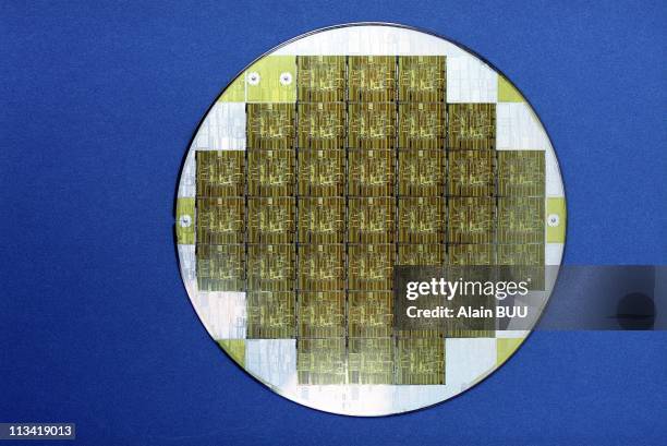 The IBM Factory Of Corbeil-Essonnes, Development And Production Of Electronic Components On February 1st, 1992 - Risc Processor Circuit Slice