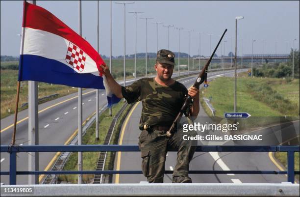 Civil War In Croatia On September1st 1991 - Croatian Guard On The Highway From Zagreb To Belgrad In Okucani On September 1st, 1991 In , Yugoslavia
