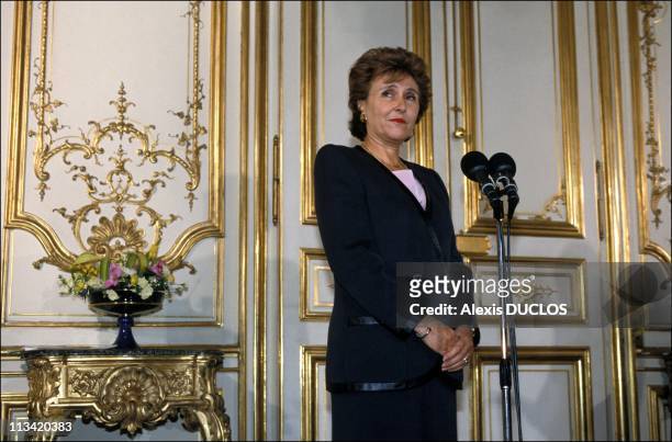 Edith Cresson's Presents New Years Greetings In Matignon On January 9th, 1992
