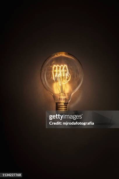 retro light bulb - imaginación bildbanksfoton och bilder