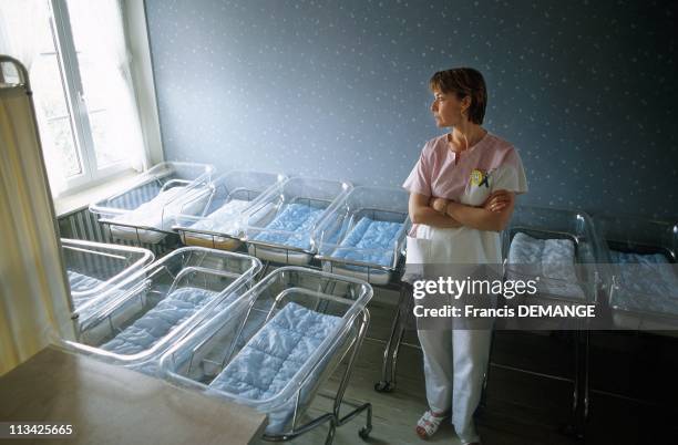 Bitche Hospital Employees Mobilize against Closing of Maternity Ward On May 9th, 1998 In Bitche,France
