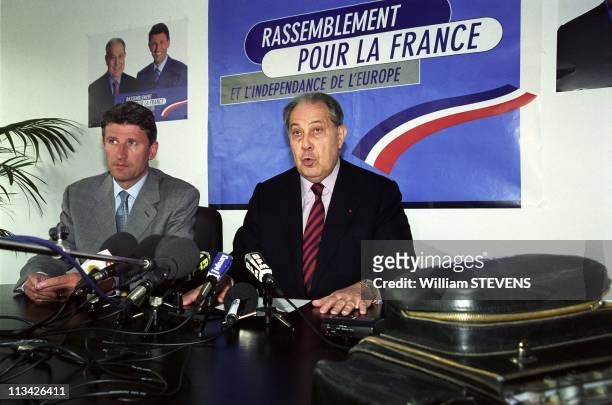 Press conference on Corsican gendarme Case: Philippe de Villiers And Charles Pasqua On May 04th, 1999 - In Neuilly/seine,France