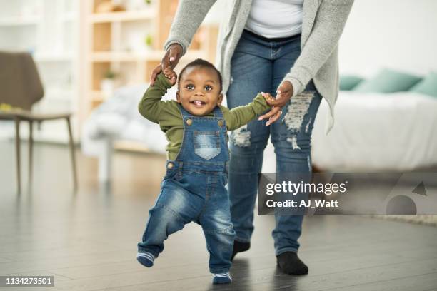what can i break first? - primeiros passos imagens e fotografias de stock