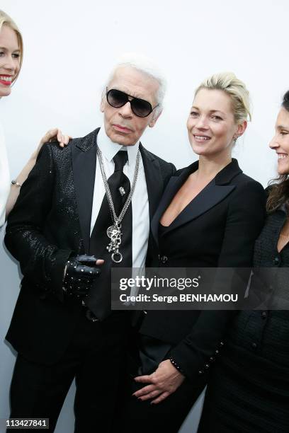 Celebrities At Chanel Fall-Winter 2009-2010 Ready To Wear Fashion Show In Paris, France On March 10, 2009 - Karl Lagerfeld and Kate Moss.