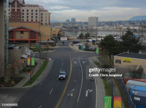 street intersections in urban cityscape - richmond british columbia stock pictures, royalty-free photos & images