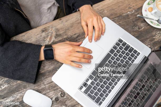 female freelancer blogger using laptop - journalist computer stock pictures, royalty-free photos & images