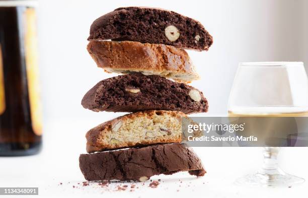 almond and chocolate cantuccini - biscotti stock pictures, royalty-free photos & images