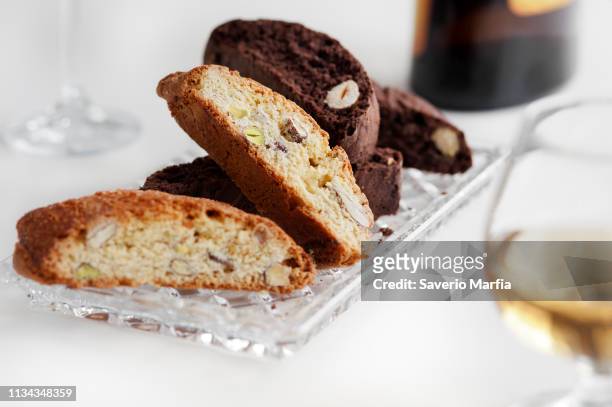almond and chocolate cantuccini - biscotti stock pictures, royalty-free photos & images