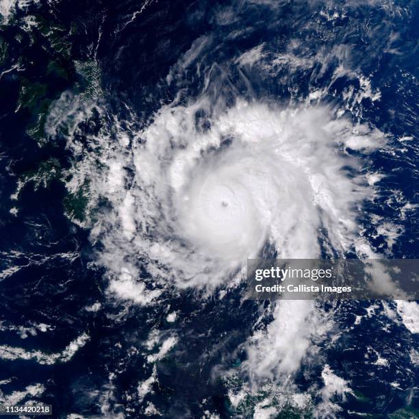 typhoon bopha, december 3, 2012 - tyfoon stockfoto's en -beelden