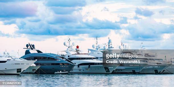 france, provence-alpes-cote d'azur, cannes, - yacht 個照片及圖片檔