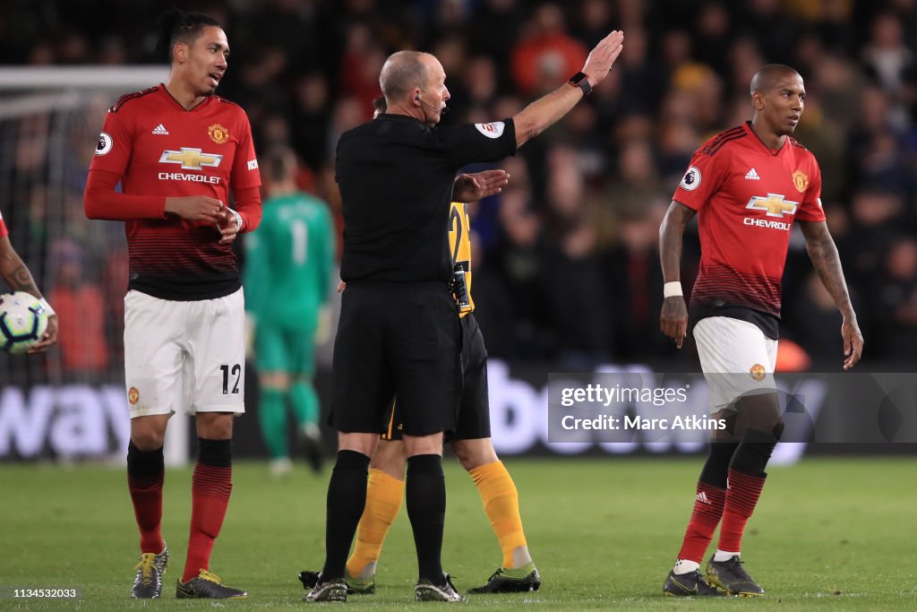 Wolverhampton Wanderers v Manchester United - Premier League