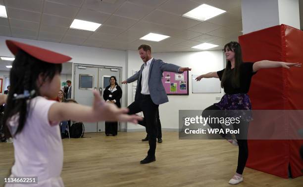 Britain's Prince Harry , Duke of Sussex takes part in a ballet class for 4 to 6 year olds, while on a visit to YMCA South Ealing, during a visit to...