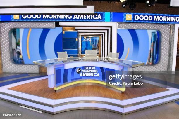 Gma First Look 2,319 On The Set Of Good Morning America Stock Photos, High-Res ...