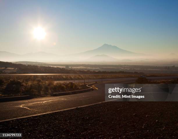 rest stop on-ramp on i-5 highway - expressway rest area stock pictures, royalty-free photos & images