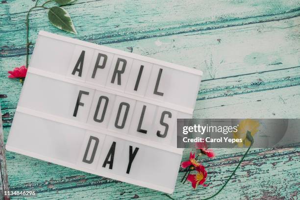 phrase 'april fools day in lightbox - april fool - fotografias e filmes do acervo