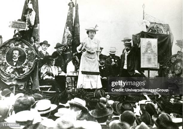 Rosa Luxemburg Polish-born German revolutionary and political agitator, addressing a meeting after the Second International Social Democrativ...