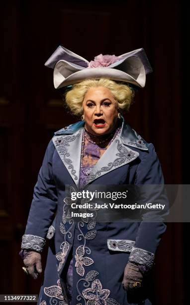 American actress Kathleen Turner performs during the final dress rehearsal prior to the season premiere of the Metropolitan Opera/Laurent Pelly...