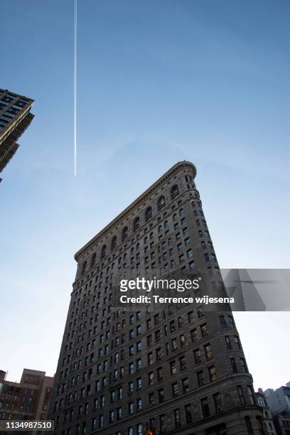 flat iron building - flatiron building stock pictures, royalty-free photos & images
