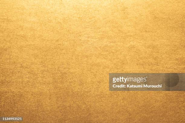 gold paper texture background - washi paper fotografías e imágenes de stock