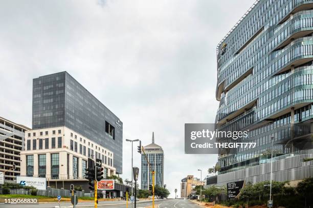 attorneys werksman and ernest young at sandton city - sandton cbd stock pictures, royalty-free photos & images