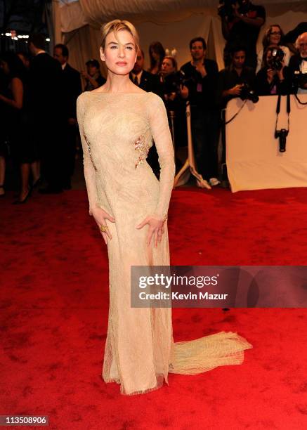 Renee Zellweger attends the "Alexander McQueen: Savage Beauty" Costume Institute Gala at The Metropolitan Museum of Art on May 2, 2011 in New York...