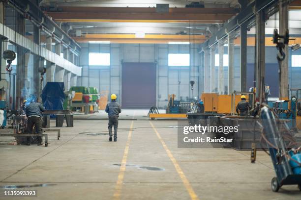 factory - industriearbeiter stock-fotos und bilder