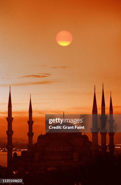 sunrise at mosque. - istanbul bildbanksfoton och bilder