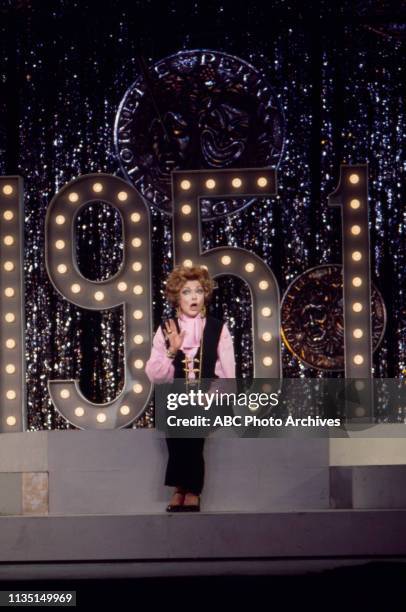 Vivian Blaine performing on the 1971 / 25th Tony Awards, Palace Theatre.