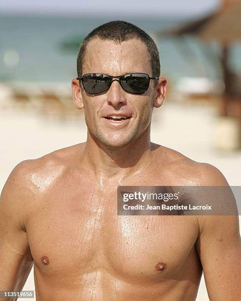 Lance Armstrong during Lance Armstrong and Matthew McConaughey Sighting in Miami Beach - August 9, 2006 at Miami Beach in Miami Beach, Florida,...