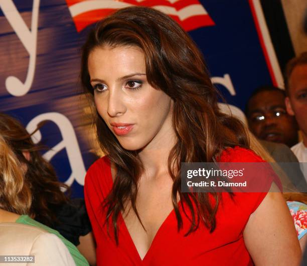 Alexandra Kerry, daughter of Senator John Kerry during Jammin' to the White House - August 28, 2004 at Mansion in Miami Beach, Florida, United States.