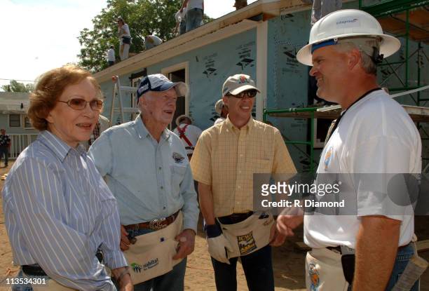 Rosalynn Carter, Former President Jimmy Carter, Jeff Carter and Robert A. Niblock, chairman/CEO of Lowes