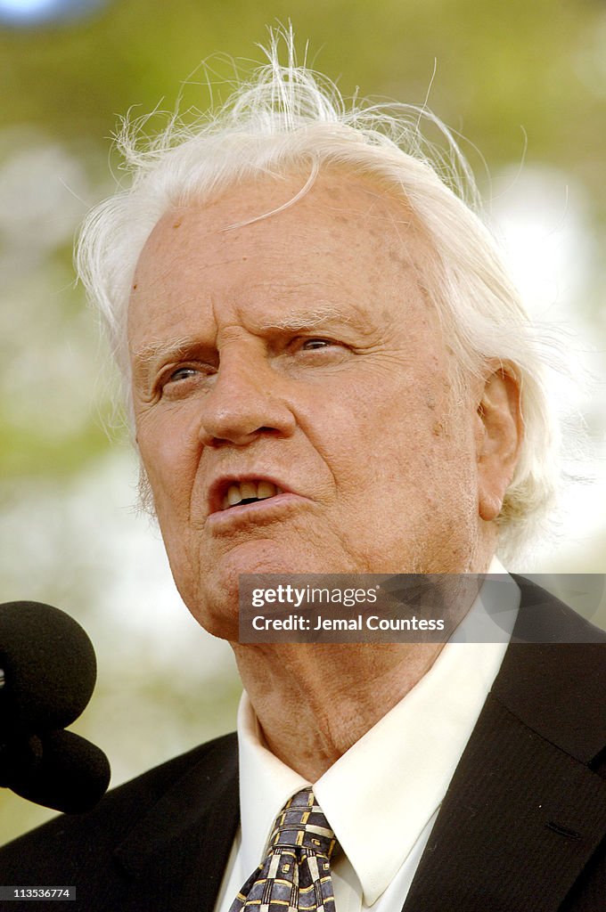 Billy Graham's Farewell Message of his Last Crusade