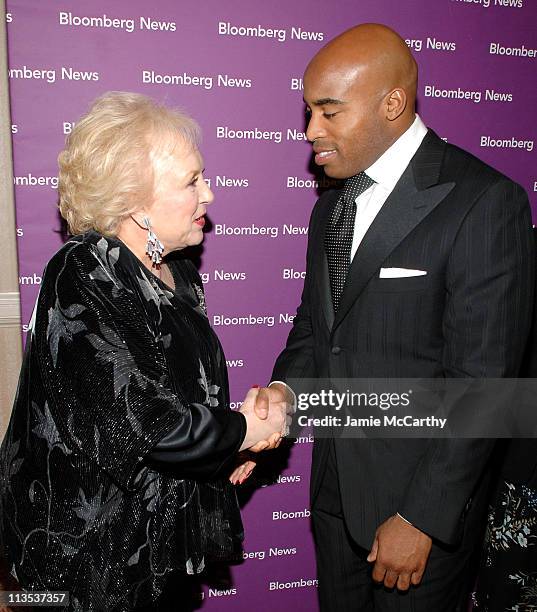 Doris Roberts and Tiki Barber during Bloomberg News Cocktail Party - April 29, 2006 at Washington Hilton, Edison Suite in Washington D.C., United...