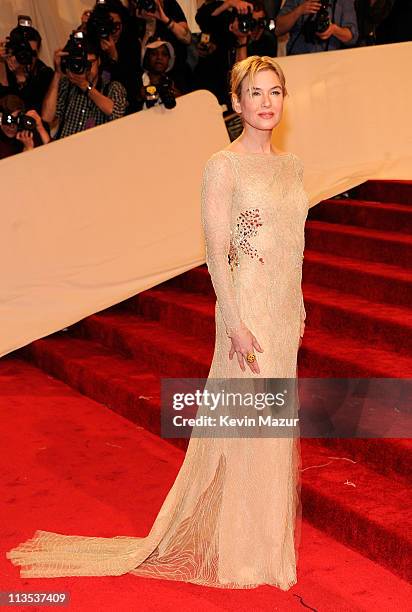 Renee Zellweger attends the "Alexander McQueen: Savage Beauty" Costume Institute Gala at The Metropolitan Museum of Art on May 2, 2011 in New York...