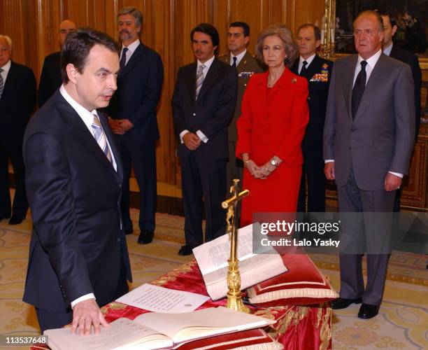 New Prime Minster of Spain Jose Luis Rodriguez Zapatero, Jose Maria Aznar, former Prime Minister, Queen Sofia and King Juan Carlos