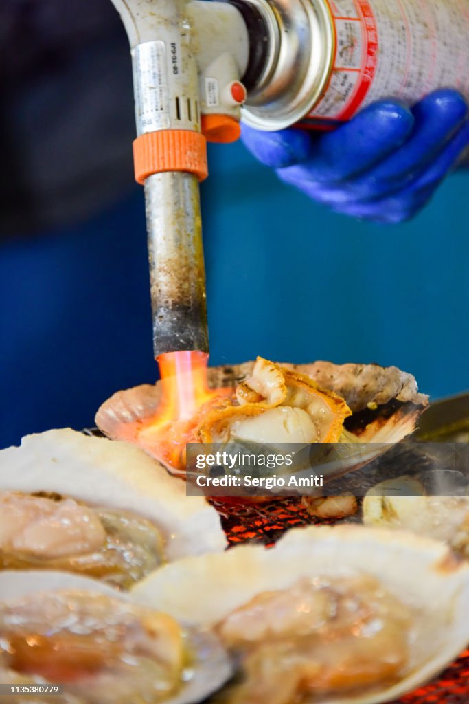Searing a Hokkaido scallop