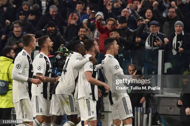 Cristiano Ronaldo of Juventus celebrates after scoring his second goal during the UEFA Champions League Round of 16 Second Leg match between Juventus...