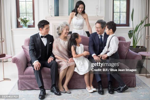 Affluent Images Wealthy Asian Family Photos and Premium High Res Pictures - Getty Images