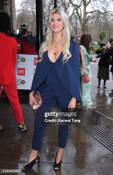 Sarah Dunn Photos Photos and Premium High Res Pictures - Getty Images