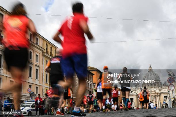 Running Races In Rome Rome Marathon Photos and Premium High Res Pictures - Getty Images