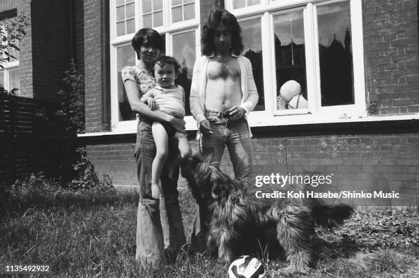 Paul Rodgers of Bad Company with his wife Machiko Shimizu and son Steve, being interviewed for Japanese music magazine 'Music Life' at his home in...