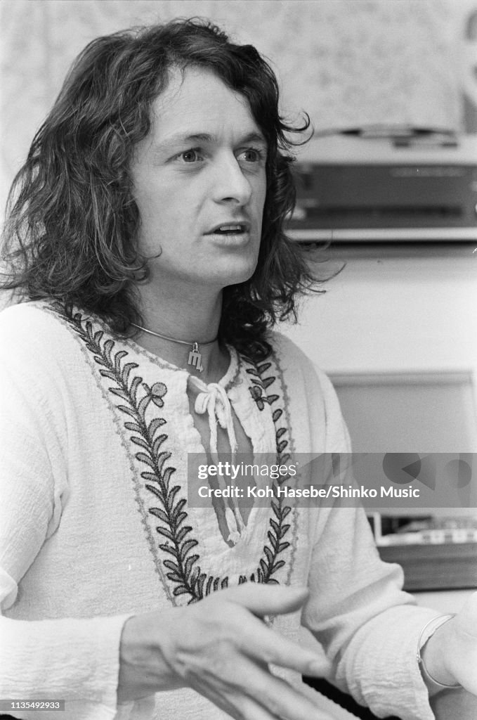 Yes In London