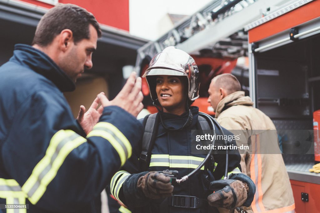 Feuerwehr bereit zur Rettung