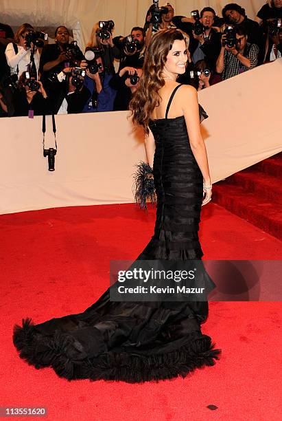 Penelope Cruz attends the "Alexander McQueen: Savage Beauty" Costume Institute Gala at The Metropolitan Museum of Art on May 2, 2011 in New York City.