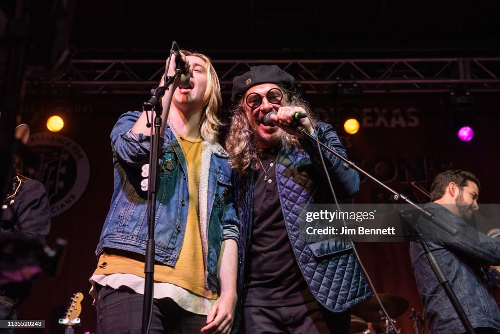 Ed Roland Parents Singer Ed Roland of Collective Soul and his son Lindsay Kris Roland ...