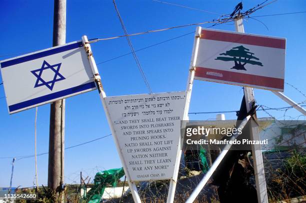 golan heights .israel .border - lebanon fotografías e imágenes de stock